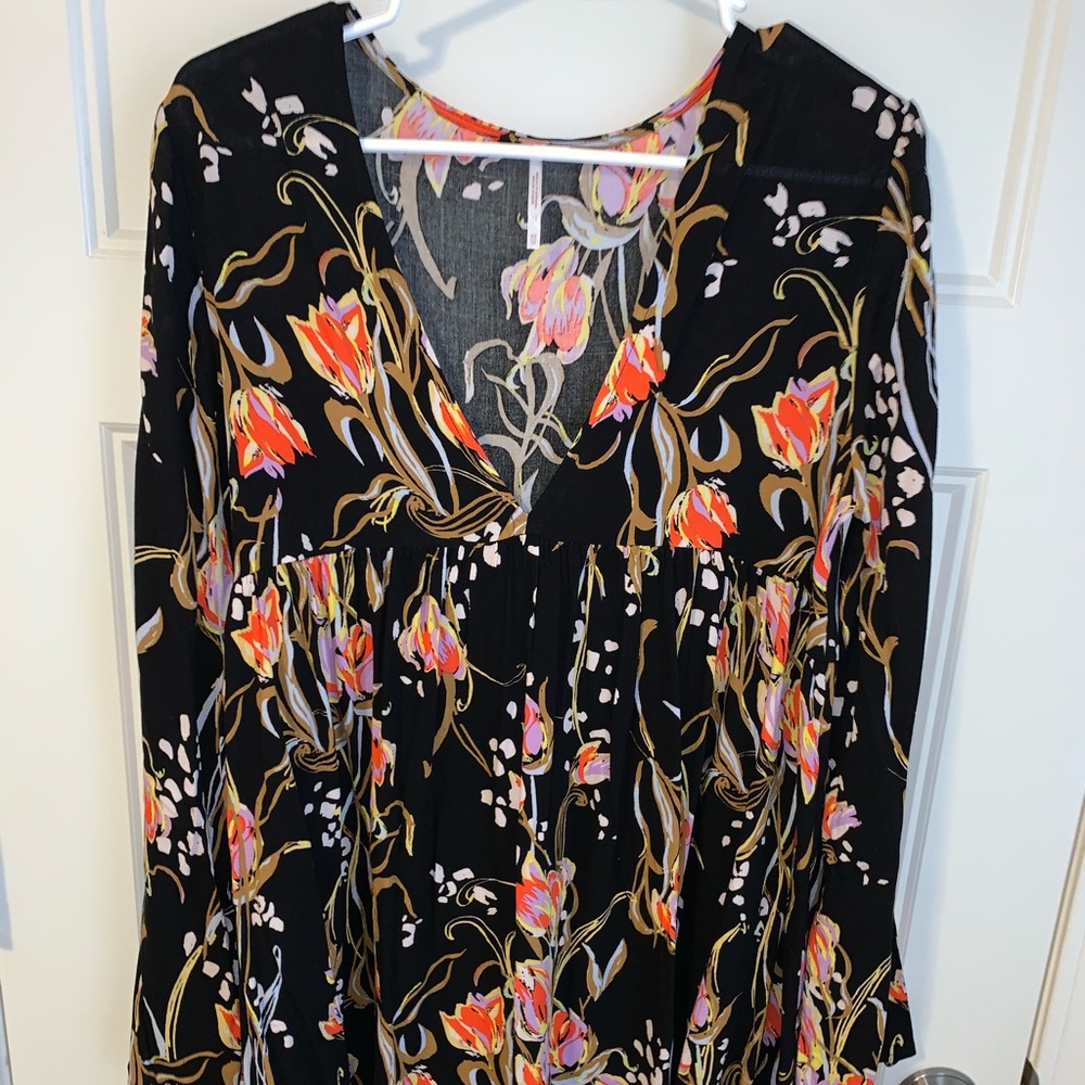 ✨ free people floral tunic.